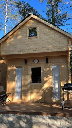 Wasaga Beach Bunkie 6