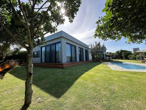 Casa de Praia de Alto Padrão frente Mar