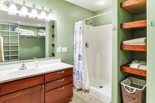 Spacious Edgerton Home with Private Beach and Views! - image 2