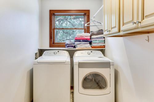 Spacious Edgerton Home with Private Beach and Views! - image 14