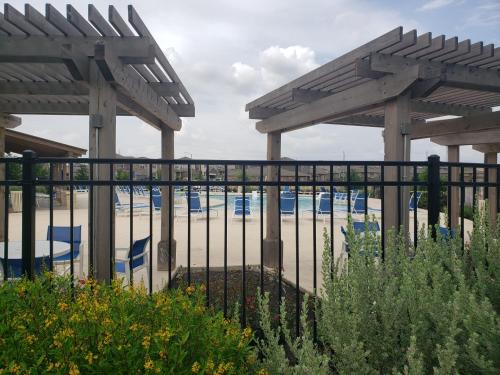Private Cozy Rooms and Bathroom in Home near Seaworld Riverwalk and AFB in Atascosa