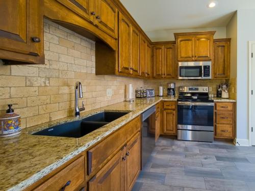Home Away from Home Close to KCI Airport, Weston in Platte City (MO)