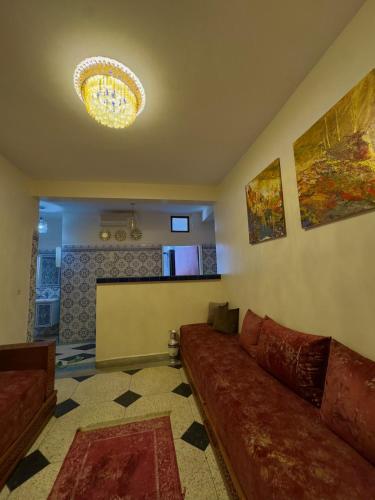 Serene Central Home Near Beach - High Speed WiFi, Free Parking in El Massira