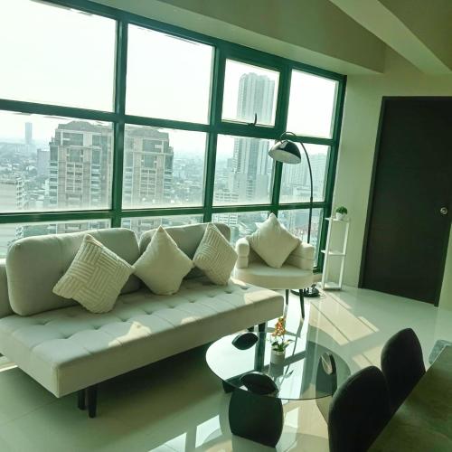 Symphony Tower Quezon City 44sqm - Full glass view, Manila