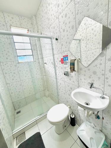 Shower, Hostel Estacao Maracana in Maracana