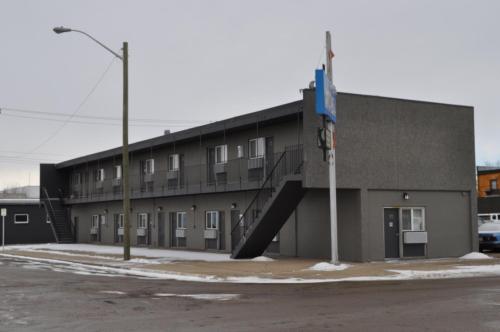 Camrest Motel - Accommodation - Camrose