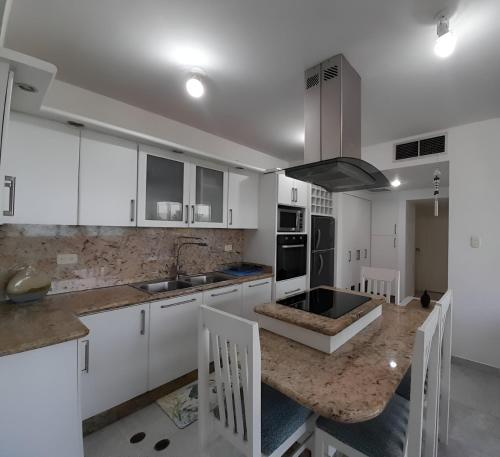 Kitchen, Apartamento con vista al mar in Pampatar