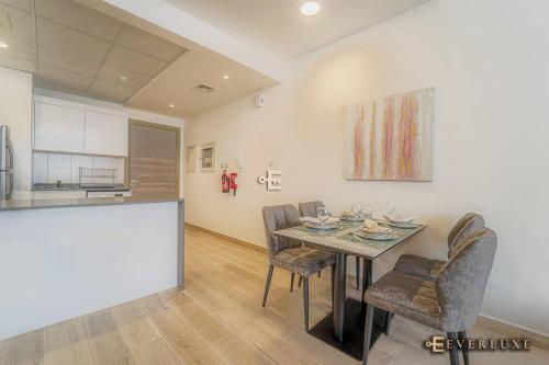 Modern 1br Retreat In Jvc Spacious Balcony Gym, Dubai (Foto 10)