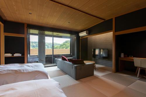 越中五位花尾温泉山帽子