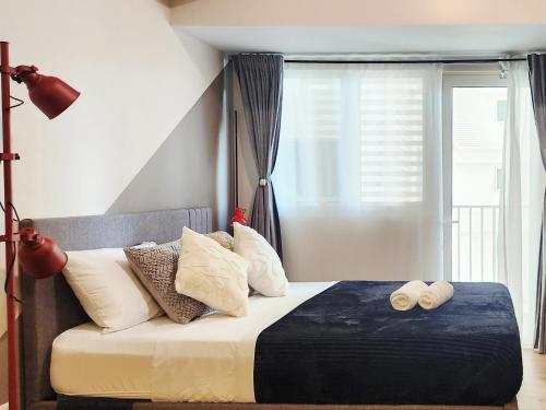 11a Spacious Suite with Resort Amenities Free Parking with Washer Great for Long Stays, Manila