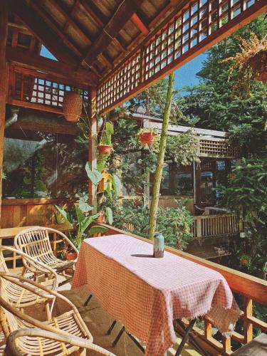 Balcony/terrace, Goc Homestay & Cocktail bar in Moc Chau Night Market in Moc Chau