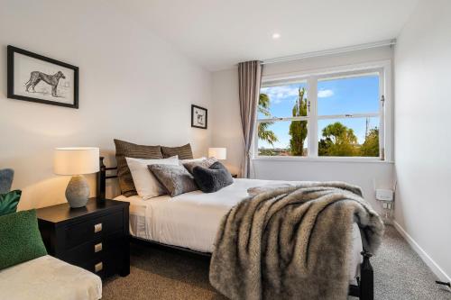 Most Peaceful & Private City Retreat - New AC - CBD 12 KMs & Airport 17KMs Away, Auckland (photo 7)