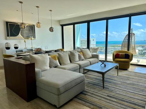 3BR Luxury Oceanfront Apt w/ Pool, Gym & Views!, Cancún (fotografie 2)