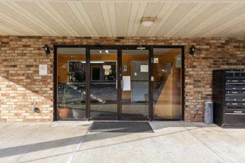 Budget Host Inn by Hotel O Portland near I-65