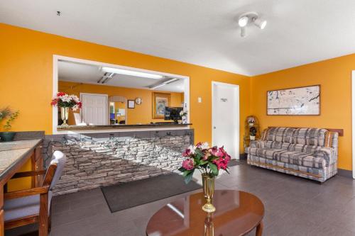 Budget Host Inn by Hotel O Portland near I-65
