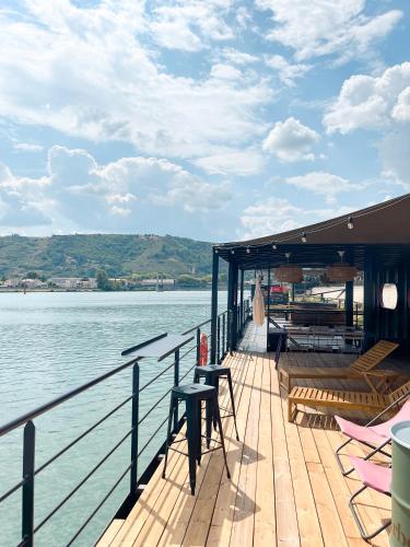 LA PENICHE - Hisseo in Tain-l'Hermitage