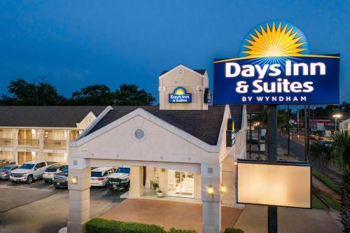 Days Inn by Wyndham Nacogdoches/SFA University/Downtown in Nacogdoches, USA