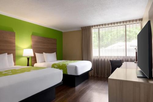 Wyndham Garden Washington DC Area Room Type - Queen Room with Two Queen Beds