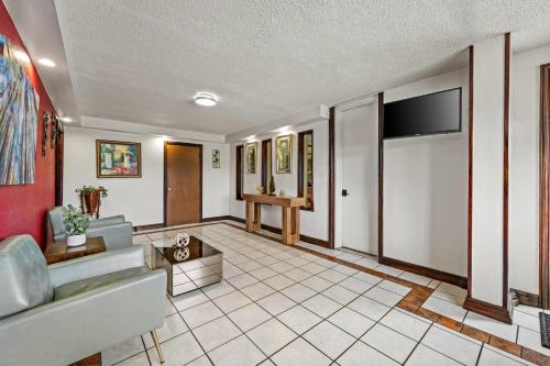 Econo Lodge Charlotte Airport Area in Charlotte, USA