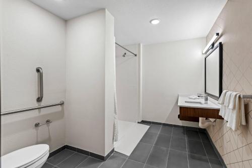Everhome Suites Ocala I-75 North – Ocala, FL