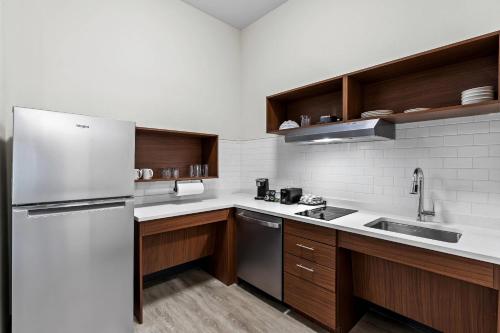 Everhome Suites Ocala I-75 North – Ocala, FL