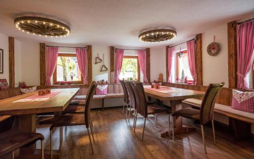 Közös társalgó / TV, Hof Neuhaus in Burgstall