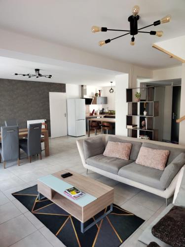 Maison 3 chambres in 特里尼亞克