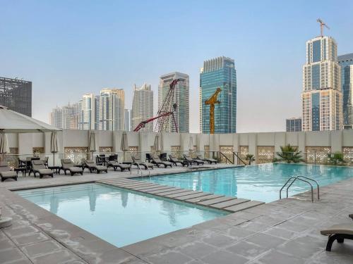 FIRST CLASS 1BR Luxury Meets Simplicity, Dubai (photo 4)