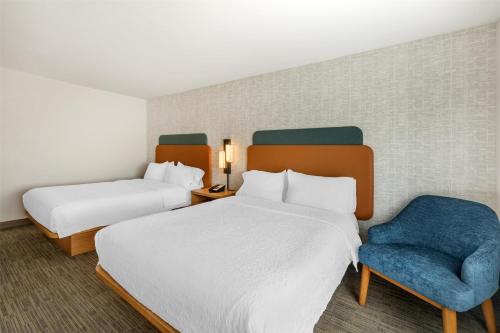 2 queen beds