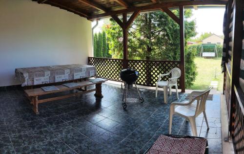 สวน, Nefelejcs Nyaraló (Nefelejcs Nyaralo) in บาลาตองมาเรียฟูร์โด