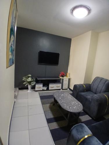 Laxy one in إيسلي