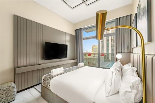 FIRST CLASS 2BR Pool View and near Dubai Mall, Dubai (photo 10)