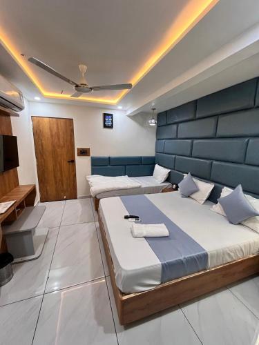 Hotel Skyland – Ahmedabad, TN