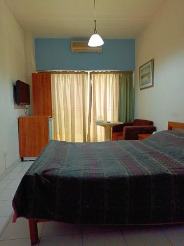 Bed, Edward v hotel in Jounieh