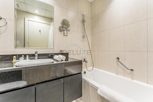 Furnished Studio Near Circle Mall, Close to Parks, Jogging Tracks, Bus Stops And Grocery Stores - Damac Ghalia, JVC by Deluxe Holiday Homes, Dubai (photo 10)
