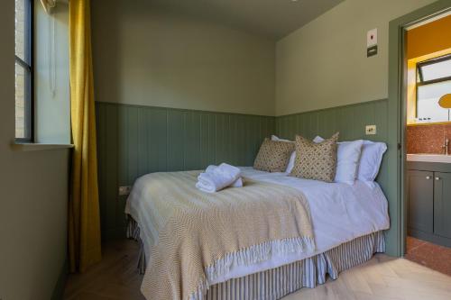 Lin Song House South London Garden Room Getaway 3