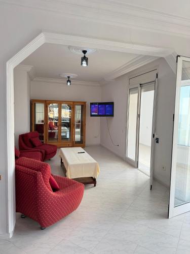 公共休息室/电视室, Villa with sea and Mountain View-Bizerte in 比塞大