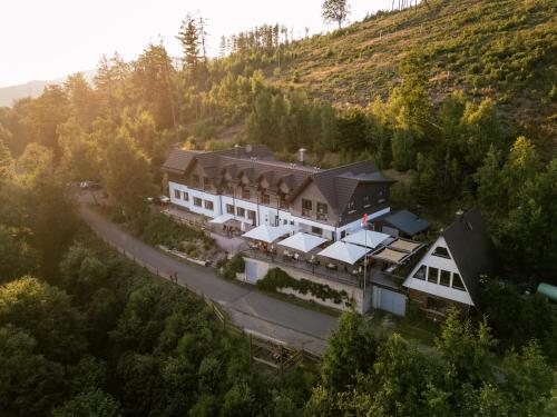 Die Triniushutte Thuringens schonste Aussicht 4.6km von Landkreis Sonneberg entfernt