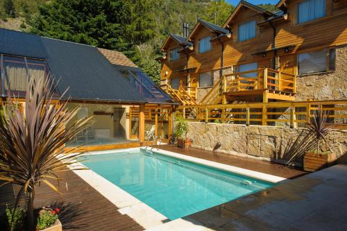 Swimming pool, Del Sauco Apart & Spa in San Martin De Los Andes