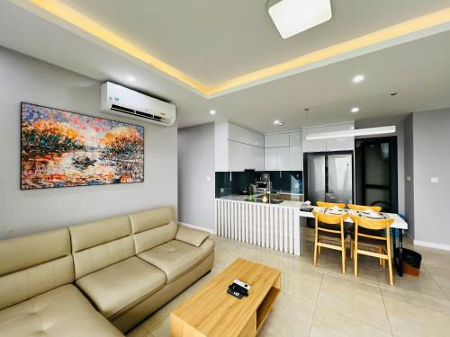 SOL - Vinhomes D’capital Luxstay