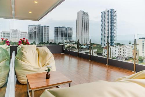 Pattaya The Rizin Hotel Phratamnak 3-Star Hotel restaurant