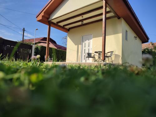 Vila Lazovi in Demir Kapija