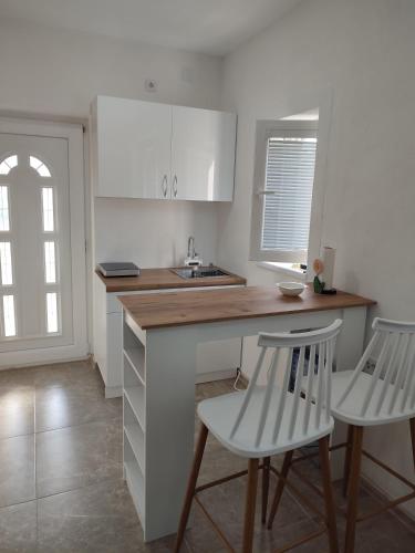 Vila Lazovi in Demir Kapija