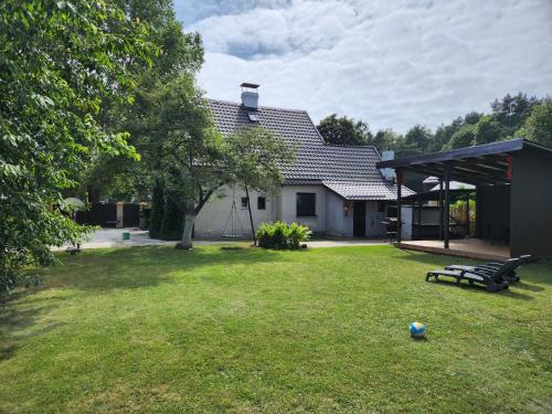 Svetes house - Garden & BBQ & Parking in Ezerkrasts