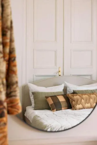 Privates Zimmer in Villa mit Blick auf die Elbe in Hamburg, Deutschland