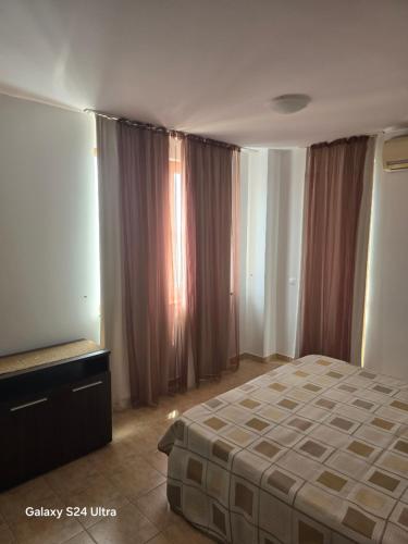 Апартамент Хелиос Поморие, Pomorie (foto 9)