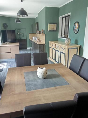 Les lapins bleus in Saint-Sulpice-le-Dunois