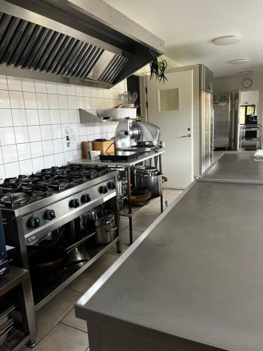Den Gule Lade på Skjørringe (Den Gule Lade pa Skjørringe) in Eskilstrup (Falster)