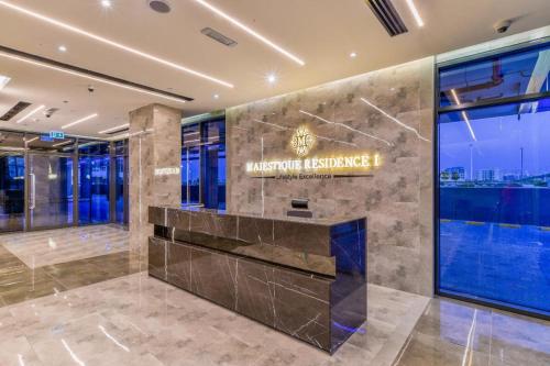 Majestic Retreat | 1BR Dubai - image 8
