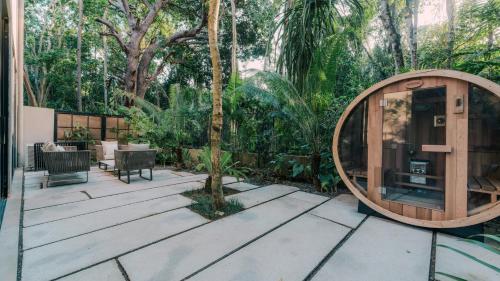 Piece Lio from Japan Managed by H Hospitality Group, El Nido